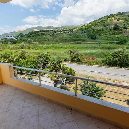 Dini Maison d'hôtes Radhimë