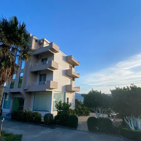 Dini Maison d'hôtes *