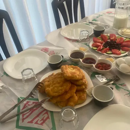 Dini Πανσιόν *